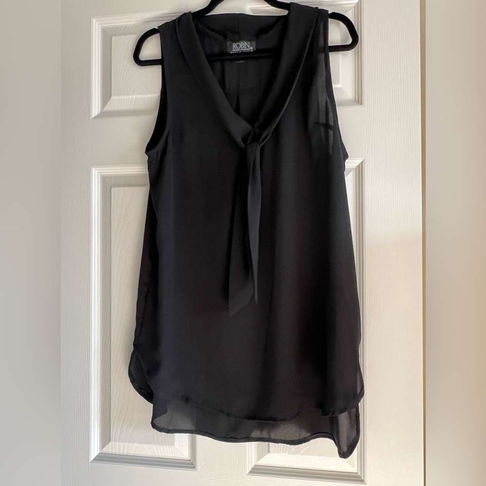 ROBIN -Artizan Signature black sleeveless top with front ties in Size ML.